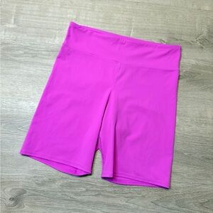 •GAP FIT• STUDIO SKY HIGH BIKE SHORTS